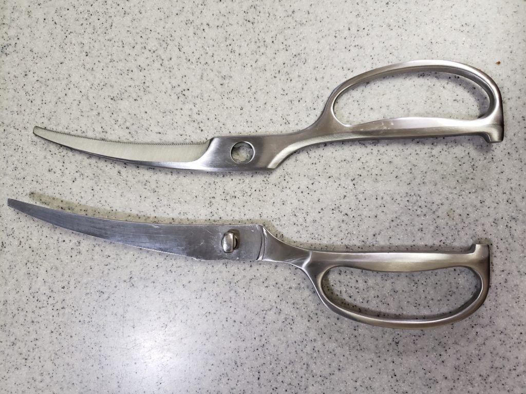 貝印の関孫六キッチンバサミを分解